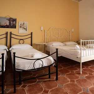 https://marchese-house.taorminaitalyhotels.com